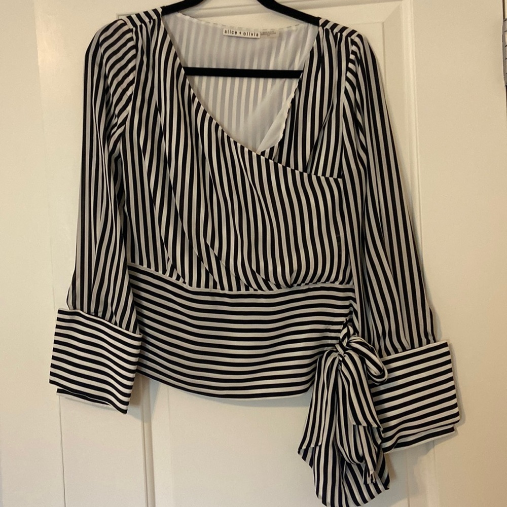 Alice and Olivia wrap too